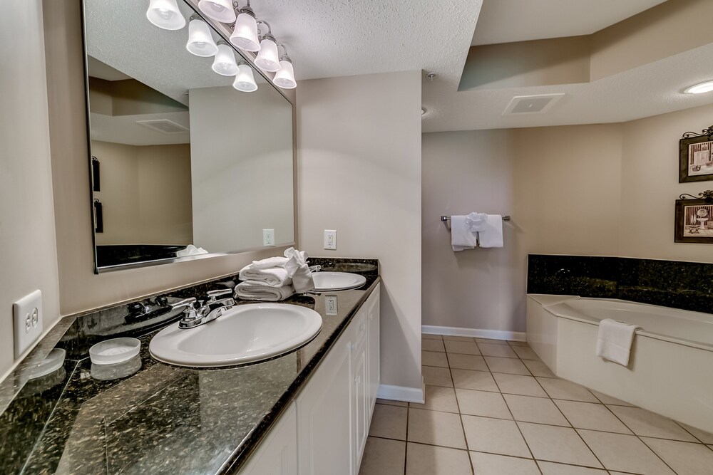 Yacht Club at Barefoot Resort by Condo-World