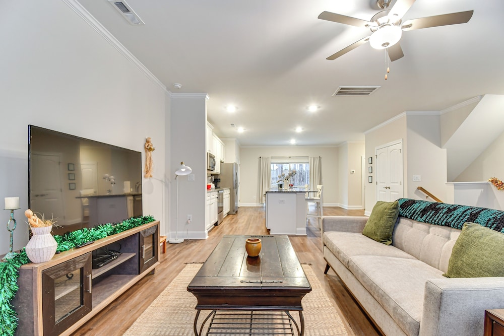 10 Mi to Downtown: Raleigh Family Retreat