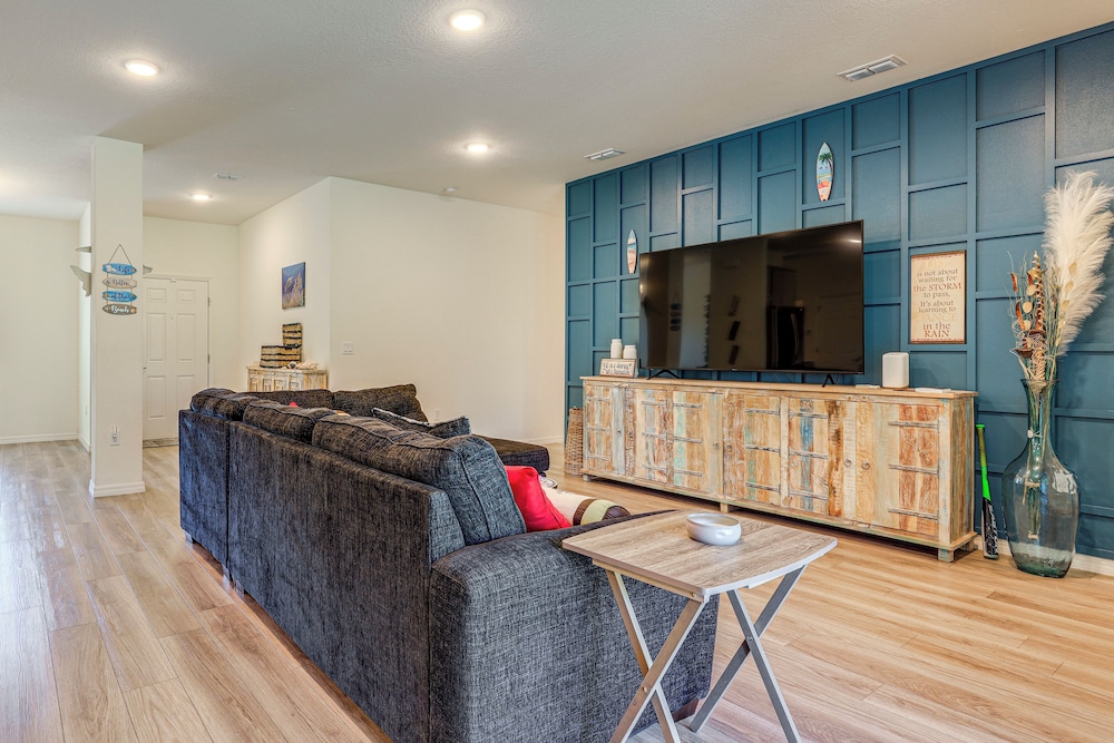 Spacious Home Near Dtwn Psl: Travel Nurses Welcome