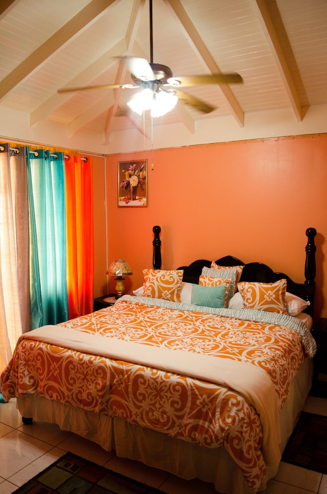 Colors Hideaway Estate