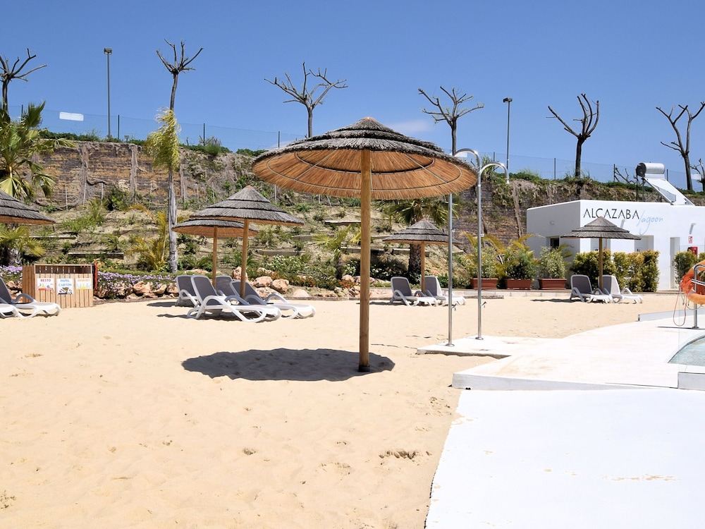 Beautiful Apartment in Estepona With Sauna photo 3
