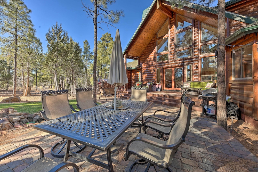 Family-friendly Show Low Cabin w/ Deck & Game Room view 3