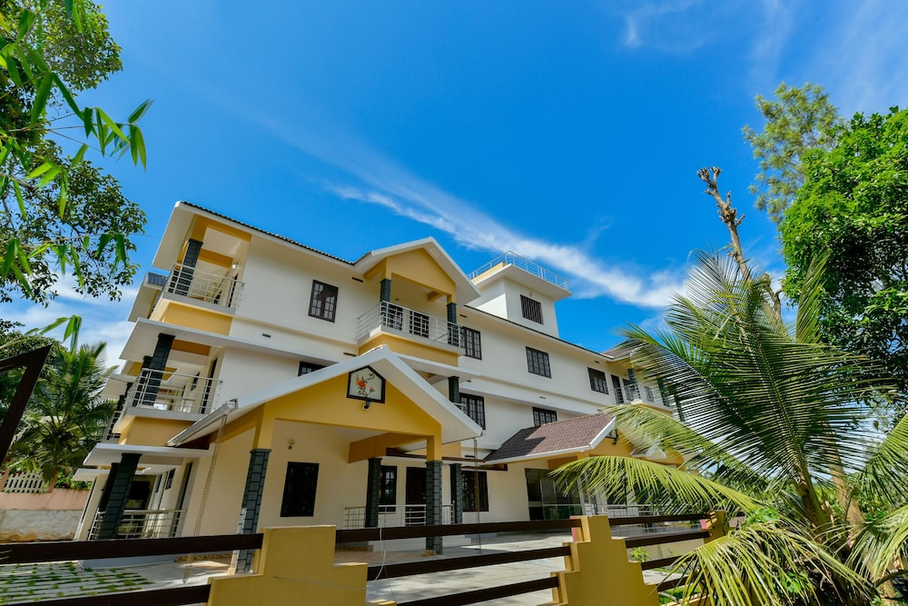OYO 24016 Home Valley View 2BHK Sulthan Bathery