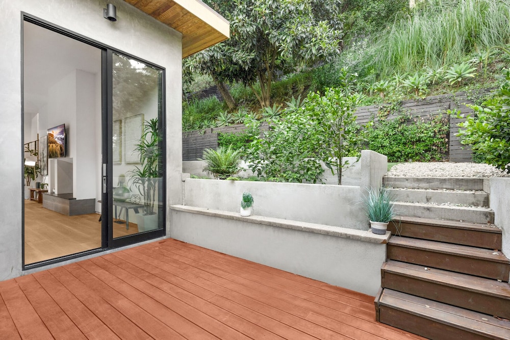 Beverly Glen Hillside Haven
