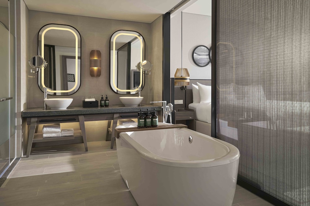 Crowne Plaza Phu Quoc Starbay by IHG 11