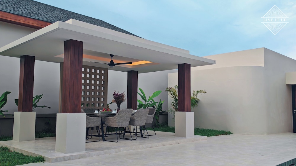 Santi Tara Villas