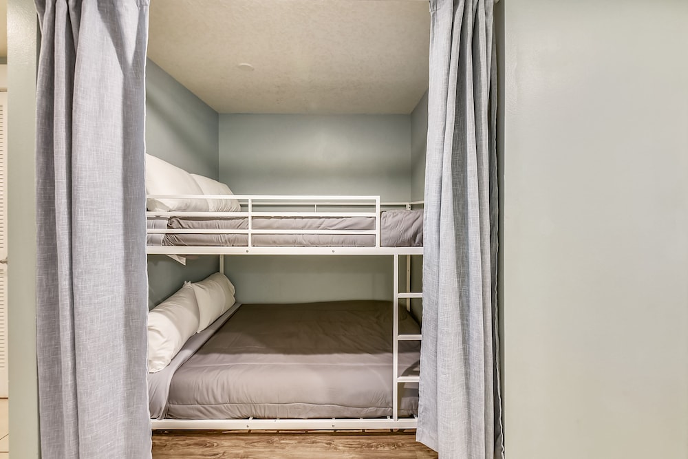 Grand Panama Beach Resort by Book That Condo