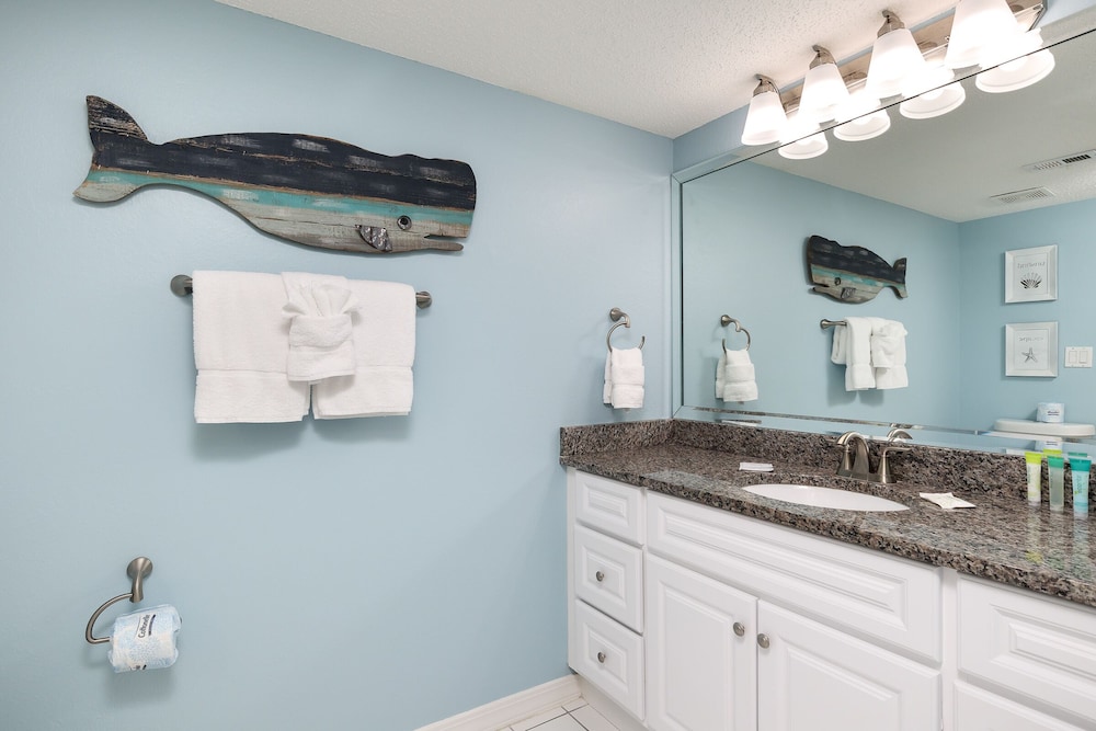 Islander 4011 by Brooks and Shorey Resorts