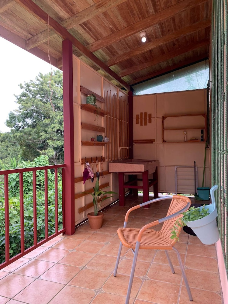 Cozy & Beautiful Casa Aire, Near Lake Park & Town
