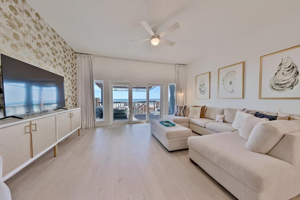 Gulfs Edge Townhome #7- Sun-kissed Memories