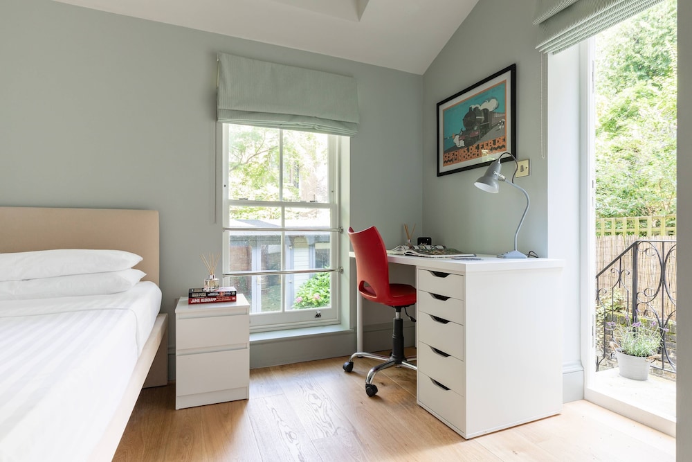 Nevern Square X by Onefinestay view 5