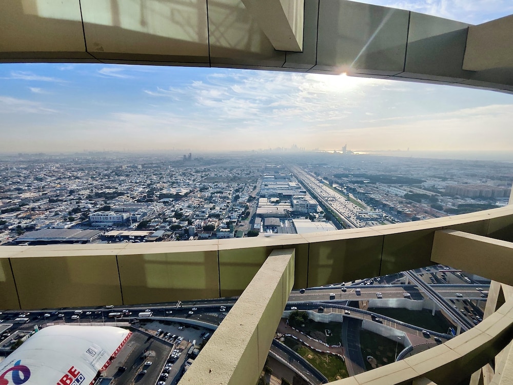 Lux BnB Aykon Tower Skyline Views