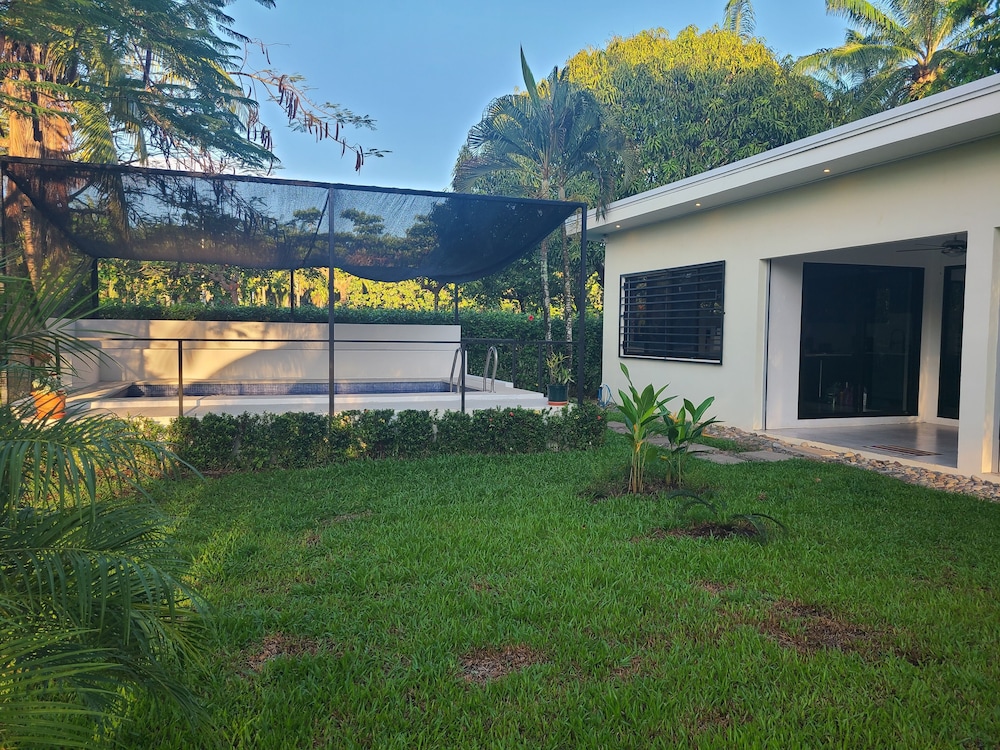 Hotel Villa Elenita - Parrita