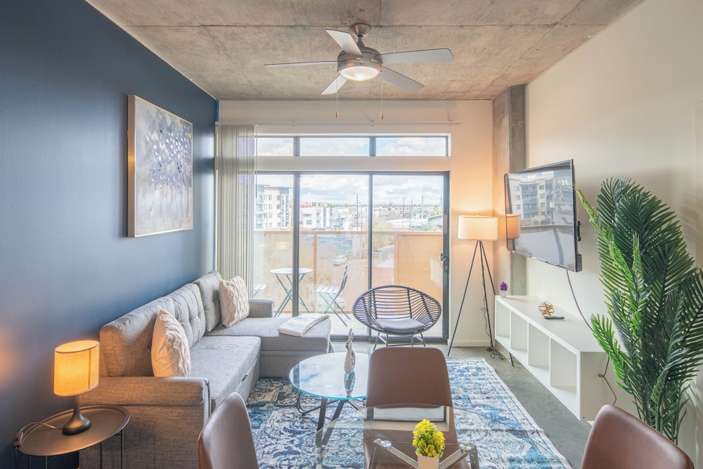 ROVE LIVING/KL - Roosevelt Point