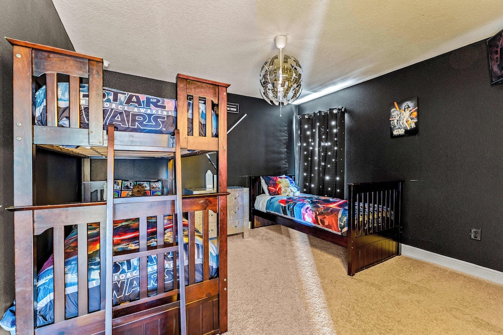Solterra Bliss - Resort Stay for 13 w/ Pool, Hot Tub & Game Room