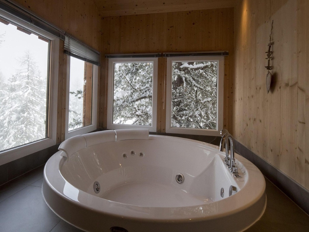 Chalet in Alps Near Ski Slopes and Sauna