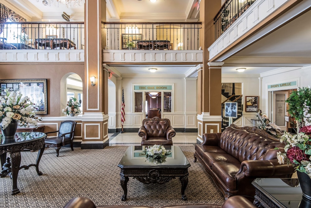 Sedalia Vacations - Hotel Bothwell Sedalia Central District, Ascend Hotel Collection - Property Image 3