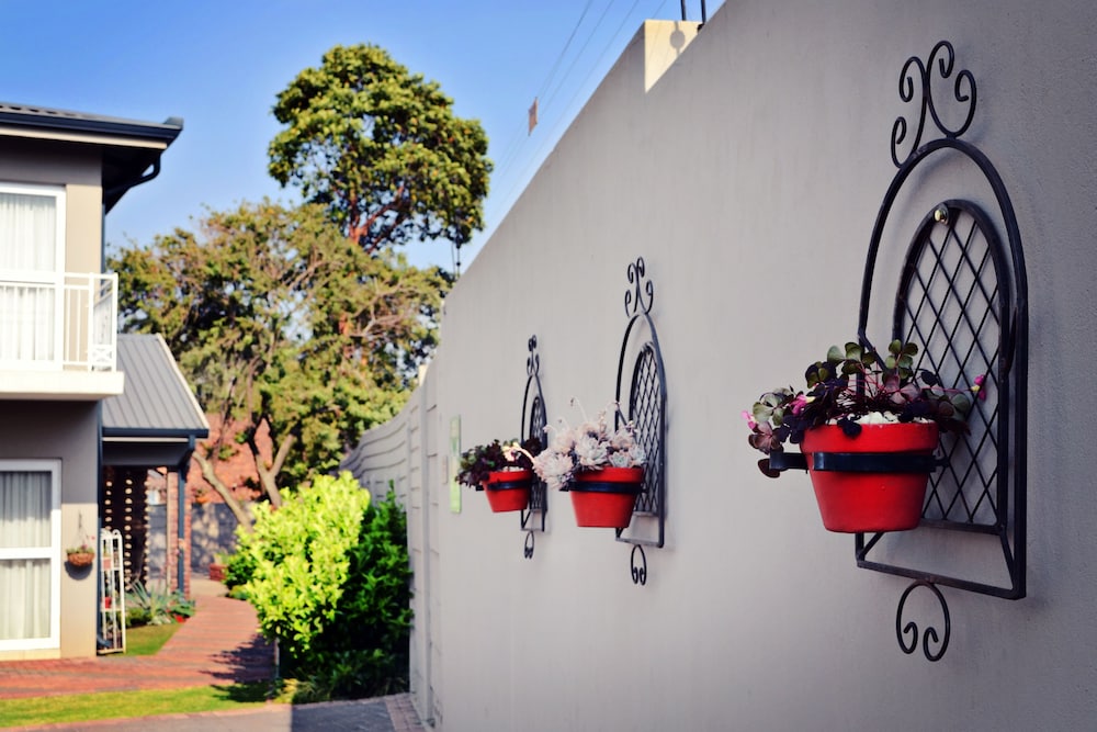 Bokmakierie Guest House