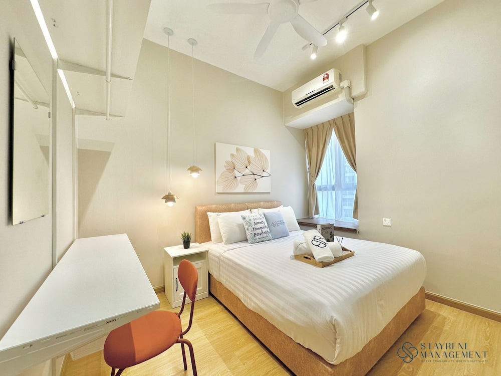 Country Garden Danga Bay Sea View Homestay by Stayrene