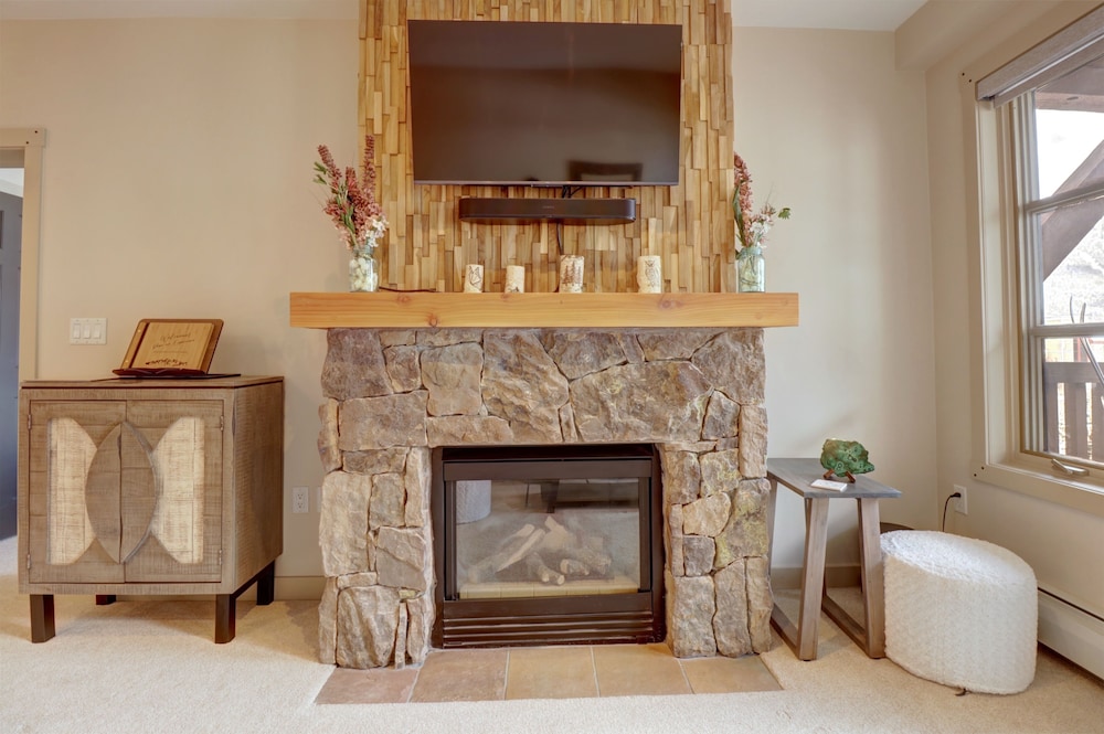 Pp409 Passage Point 2 Bedroom Condo