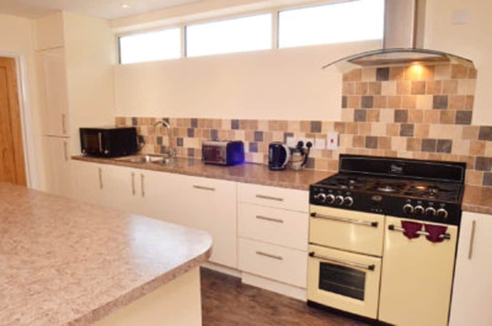 Stroud Vacations - Cotswolds Valleys Accommodation-Stony Hs - Property Image 1