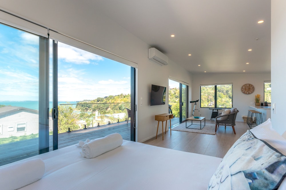 Luna Cottage - Ocean Views on Waiheke view 2