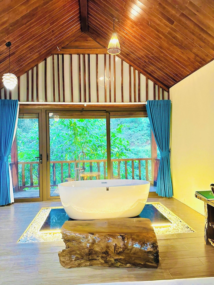 Tram Tau Eco Garden Resort & Hot spring
