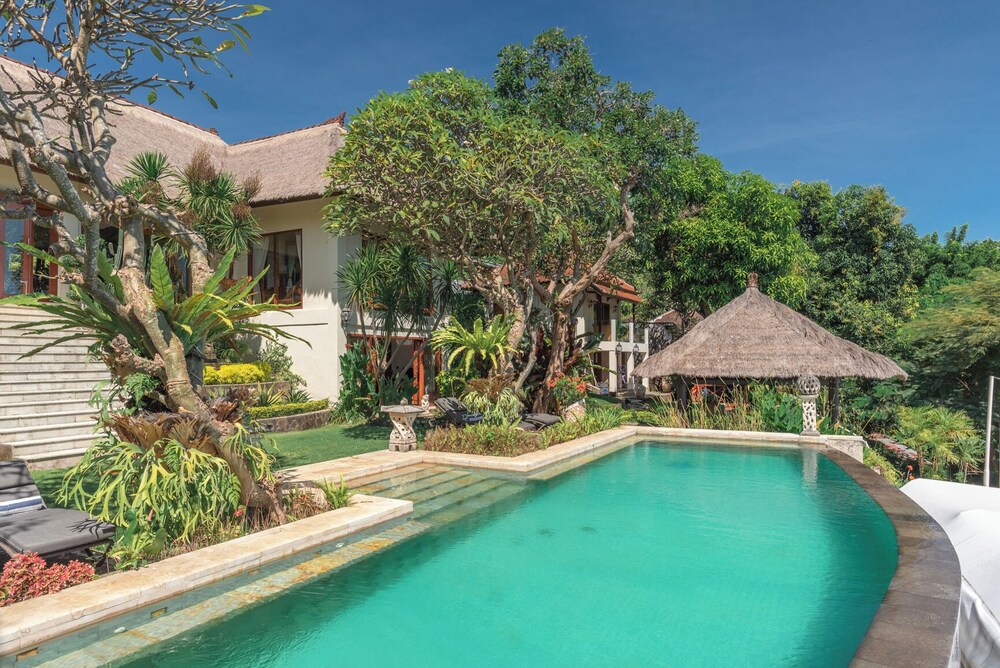Bougainville Hill Villa