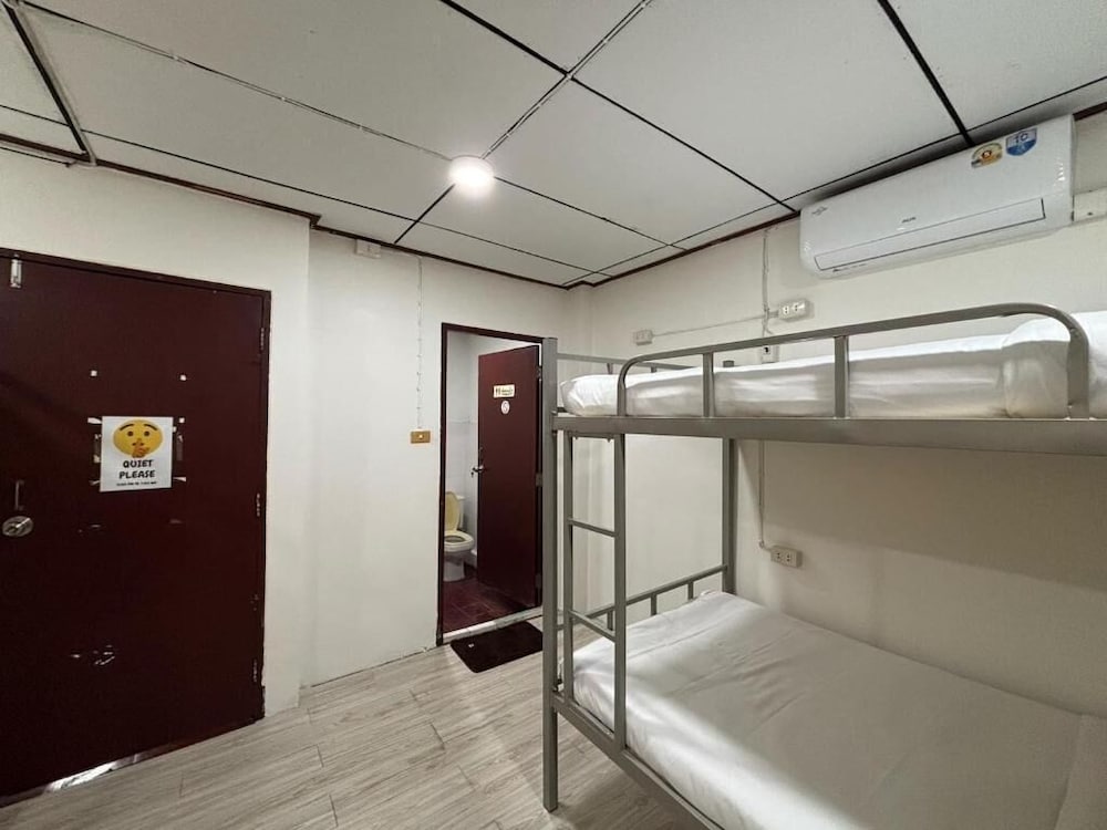 Ochatee Hostel