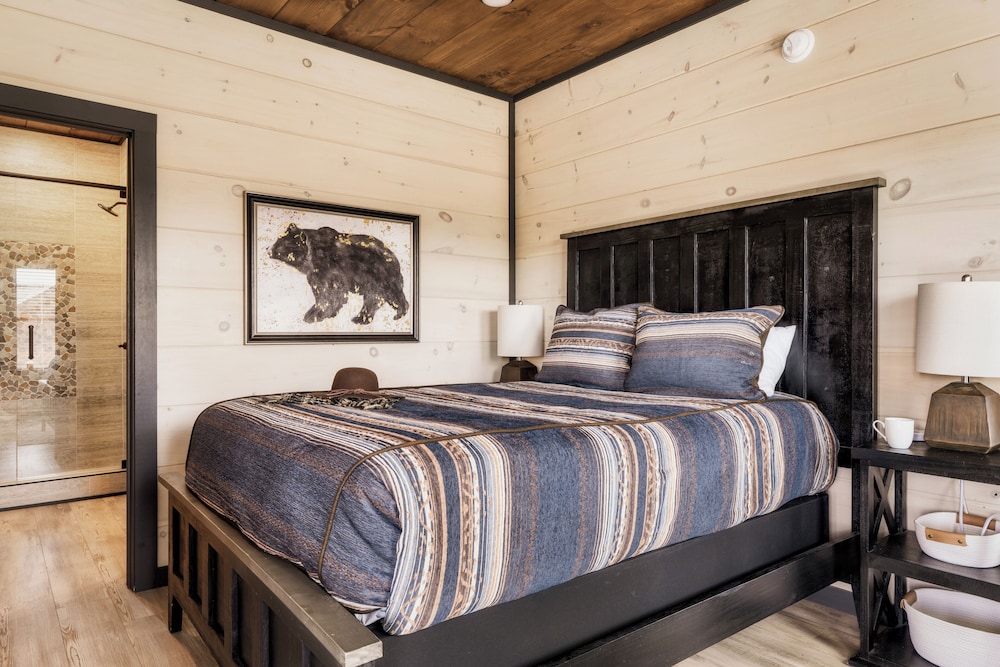 Pigeon Forge Large Cabins