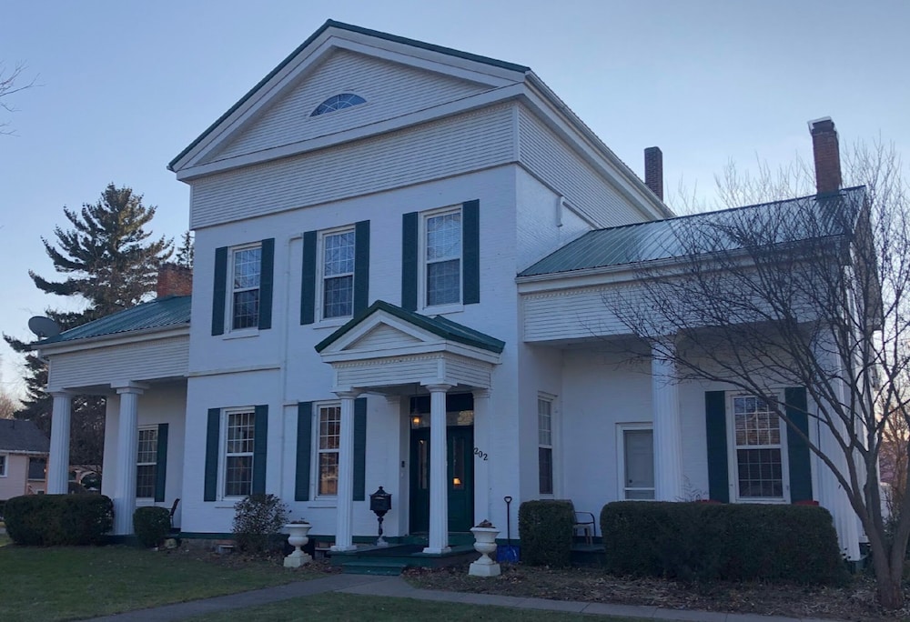 Jackson Vacations - Munro House B And B - Property Image 1