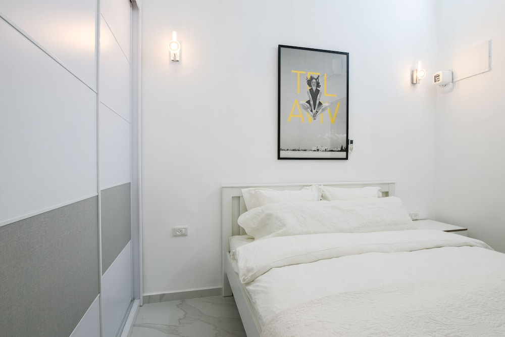 1 BR with Patio in City Center by FeelHome view 3