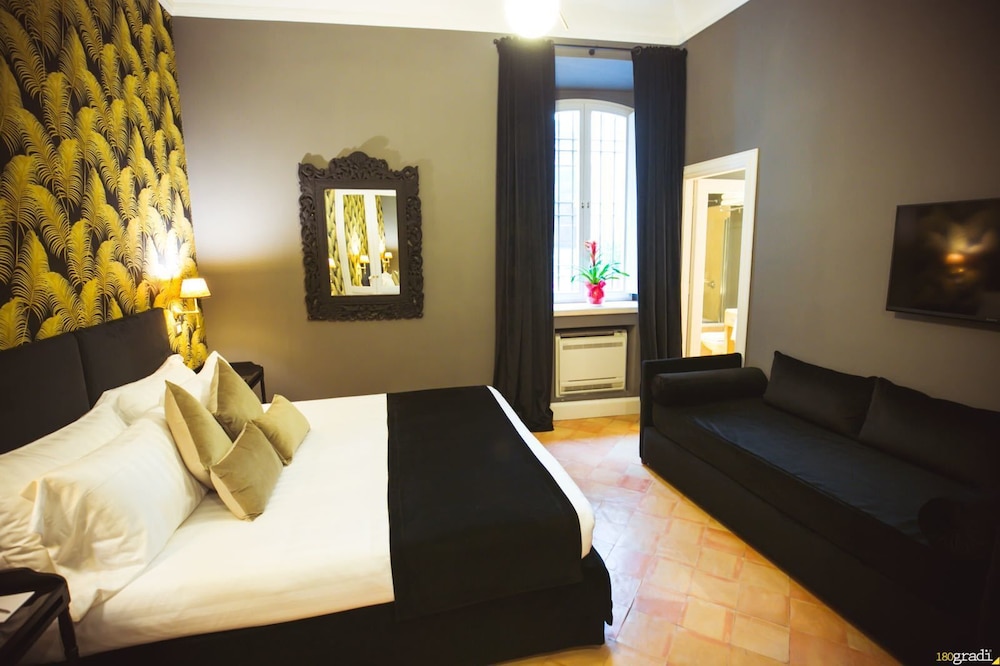 Parrasio Hotel