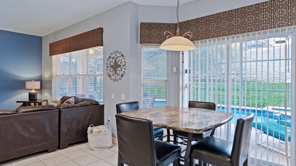 Windsor Hills Resort 6 Bedroom Pool+Spa Home 6 Home