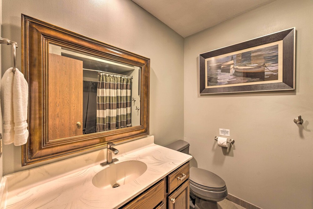 Lake Geneva Vacations - Lake Geneva Getaway w/ Fire Pit: Near Golf - Property Image 17