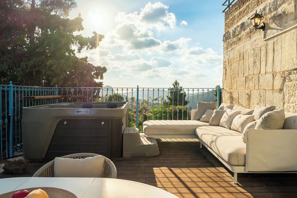 Jacuzzi Terrace Home by Sea N' Rent