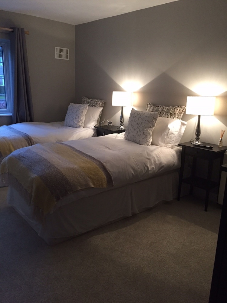 Illshaw Heath Farm Guest Lodge