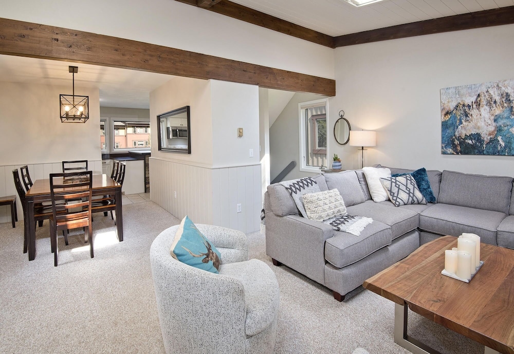 H1 Meadow Creek Condominiums 3 Bedroom Condo view 4