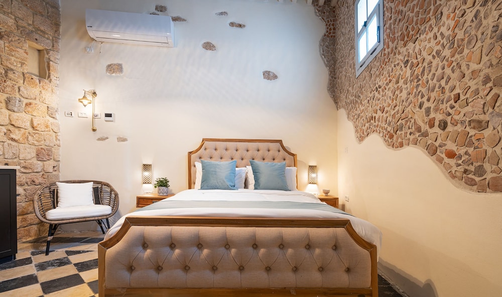 VILLA SERA-boutique hotel old city Acre view 4