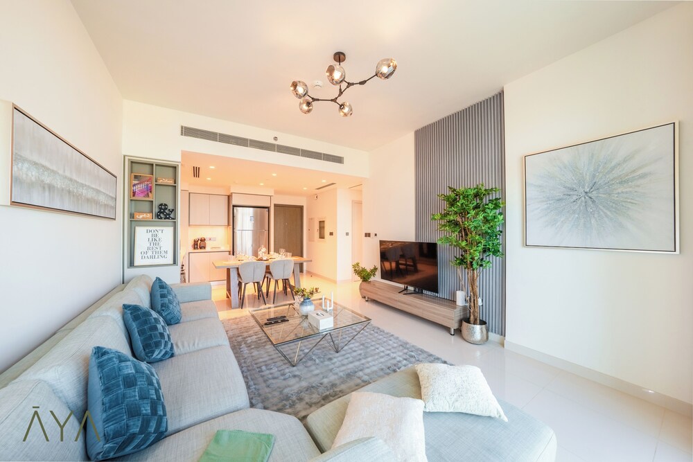 Luxurious 2BR at Sunrise Bay