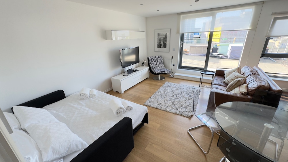 2-bed Apt, Sleeps 7, 5 Mins to Camden Market