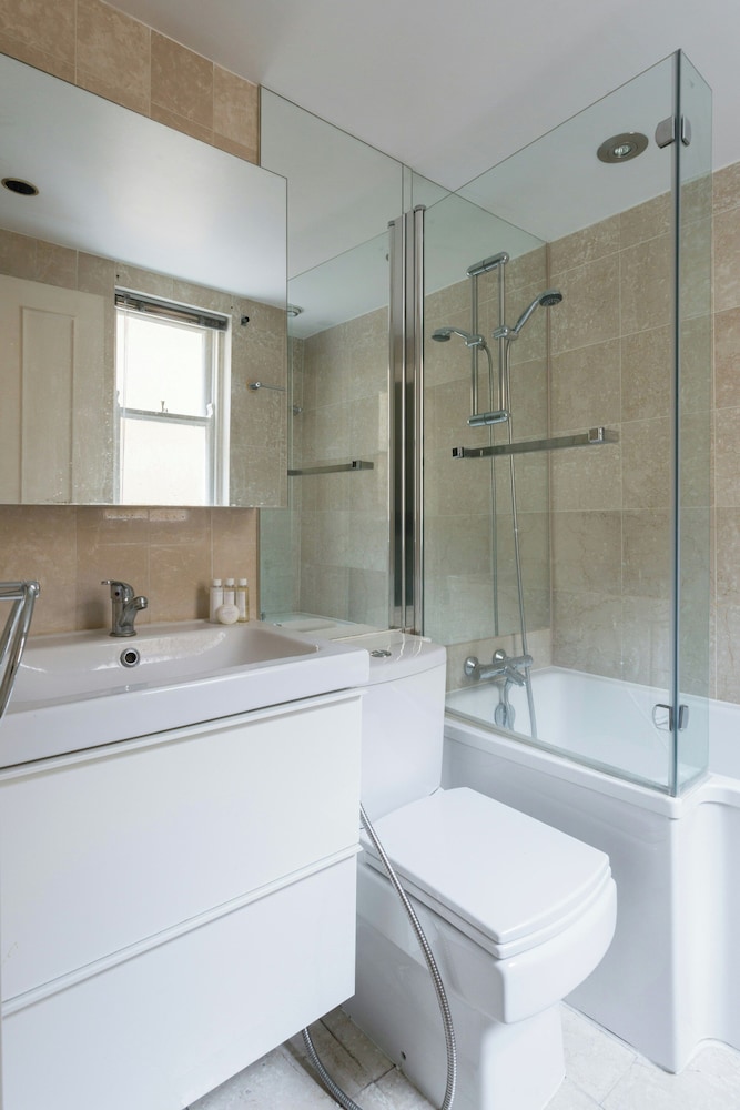 Hyde Park Gate II by Onefinestay