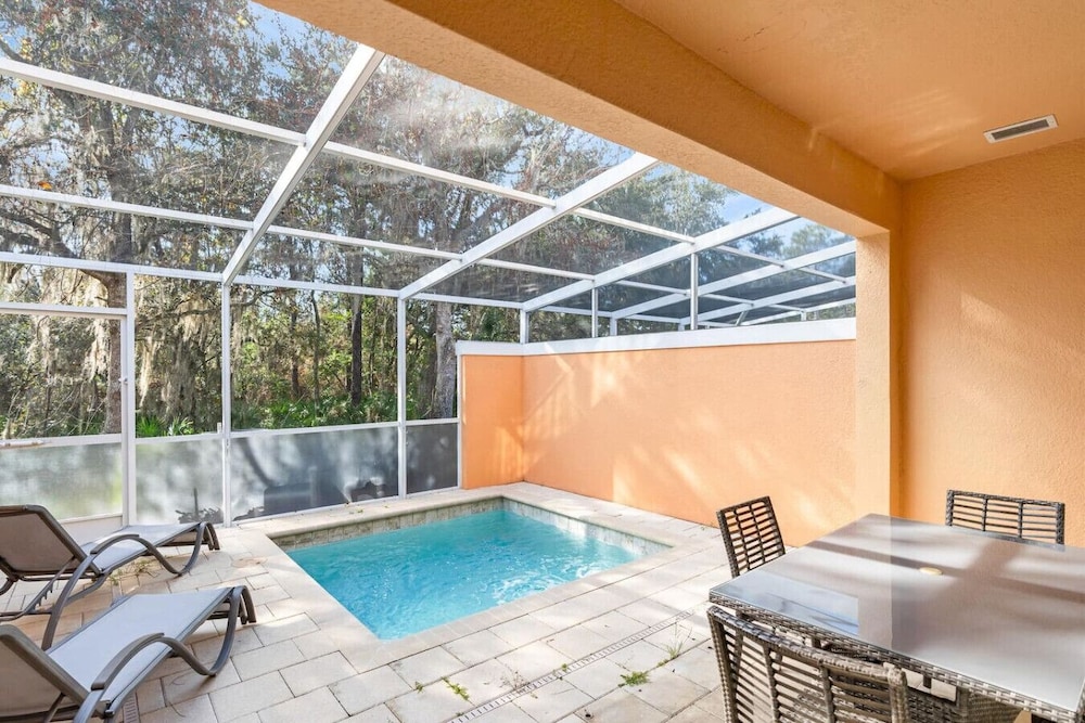 Amazing Family House w pvt Pool - 1605