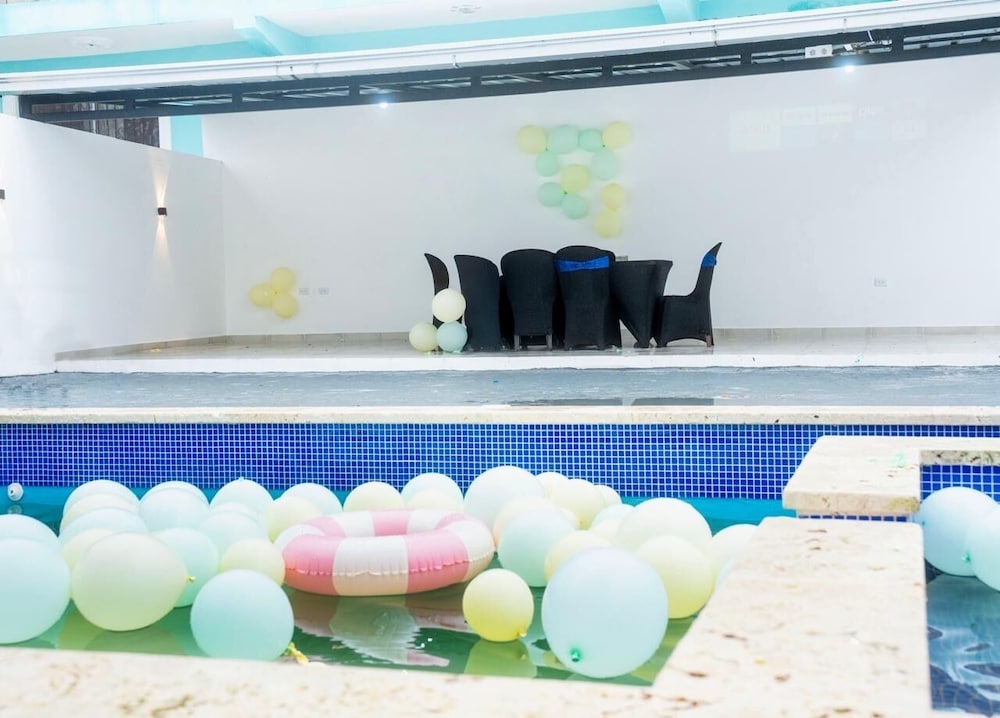 Centrally Located in El Pino la Vega, Space for 8 or More Guest, Heated Pool