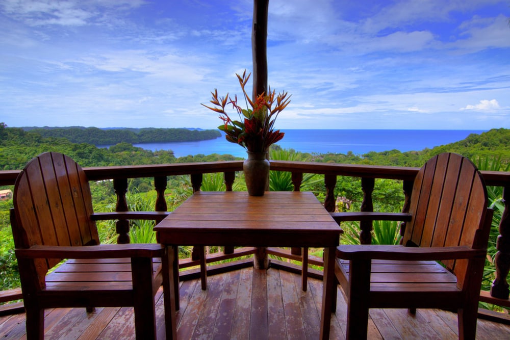 Palau Carolines Resort