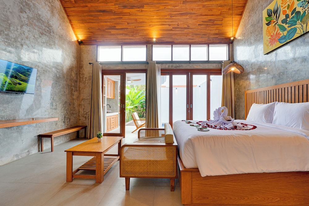 LaLuxe Villa and Residence