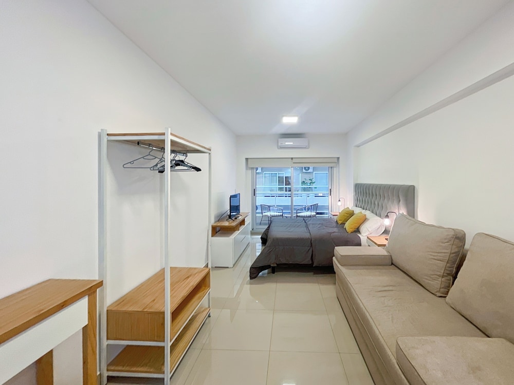 Ayres Suites Moreno