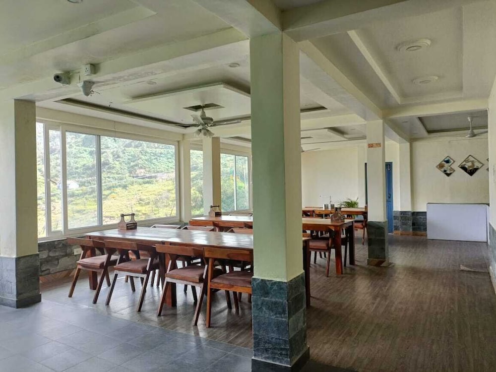 Heryk Hillview Hotel