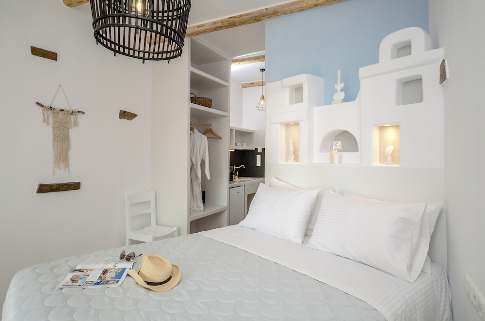 Glaronissi Beach photo 3