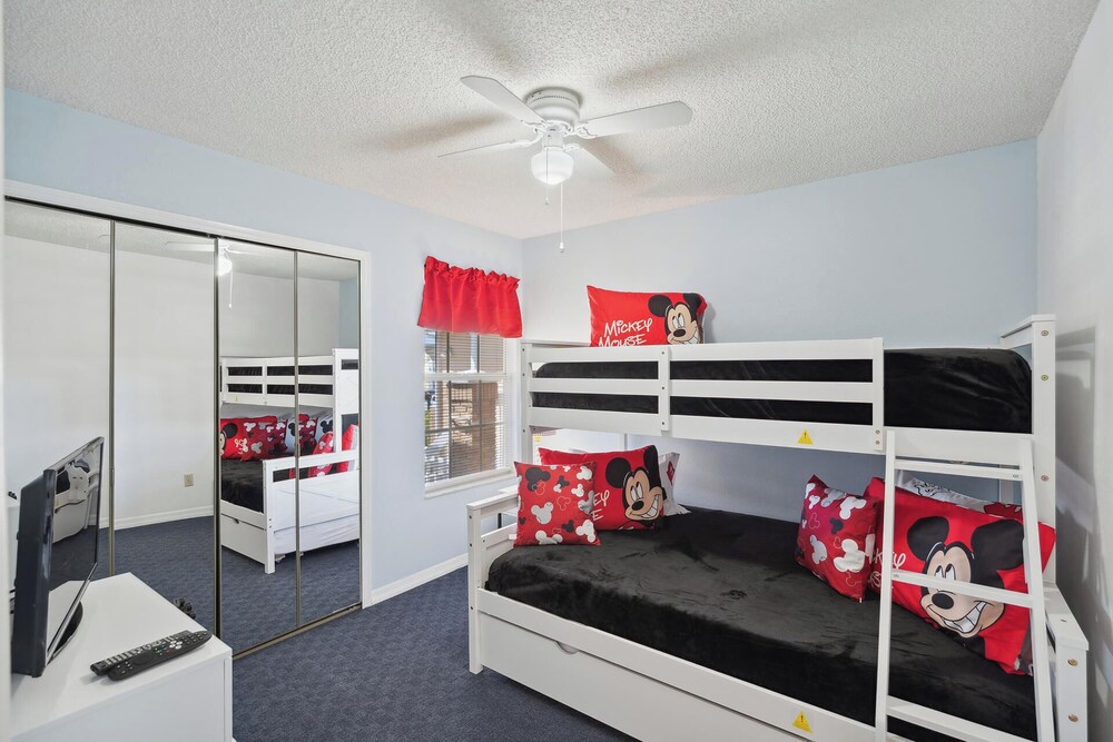 2466 Sweetwater Club Circle Unit 4